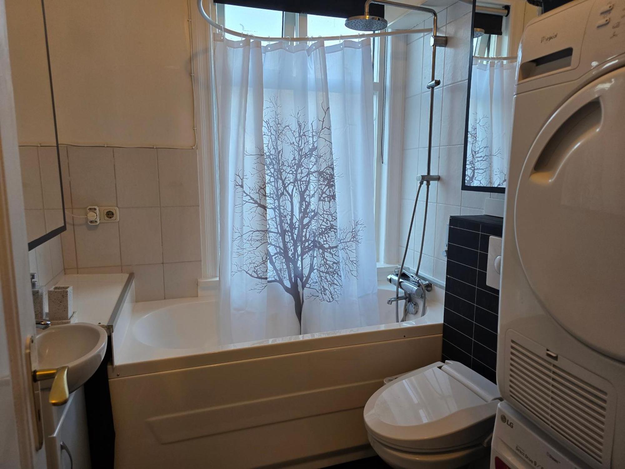 Cozy Corner Apartment